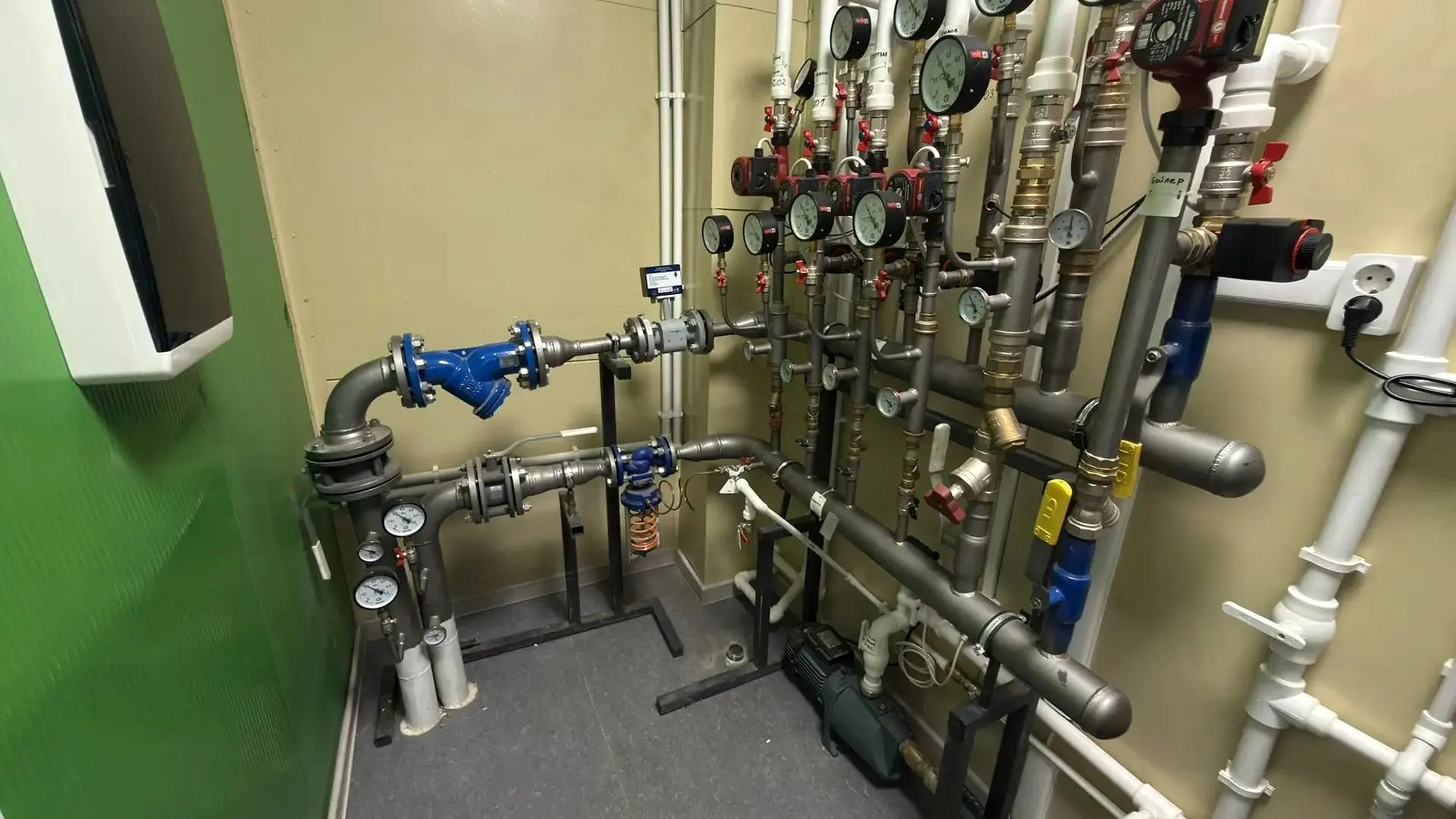 Building services room: pipework, pumps and valves